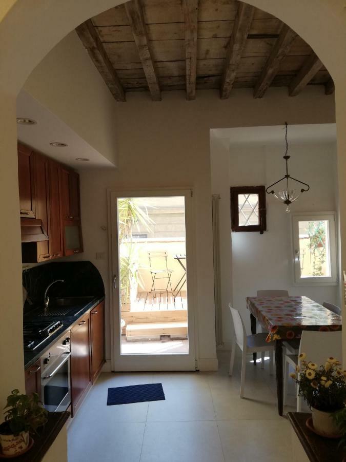 Borgo San Frediano Suites Флоренция Экстерьер фото